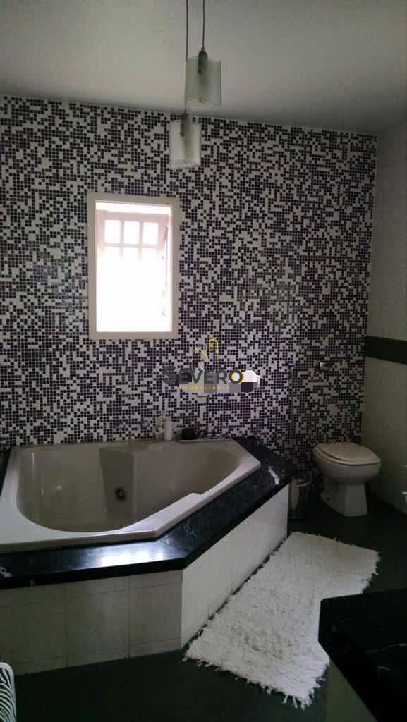 Casa de Condomínio à venda com 4 quartos, 279m² - Foto 17
