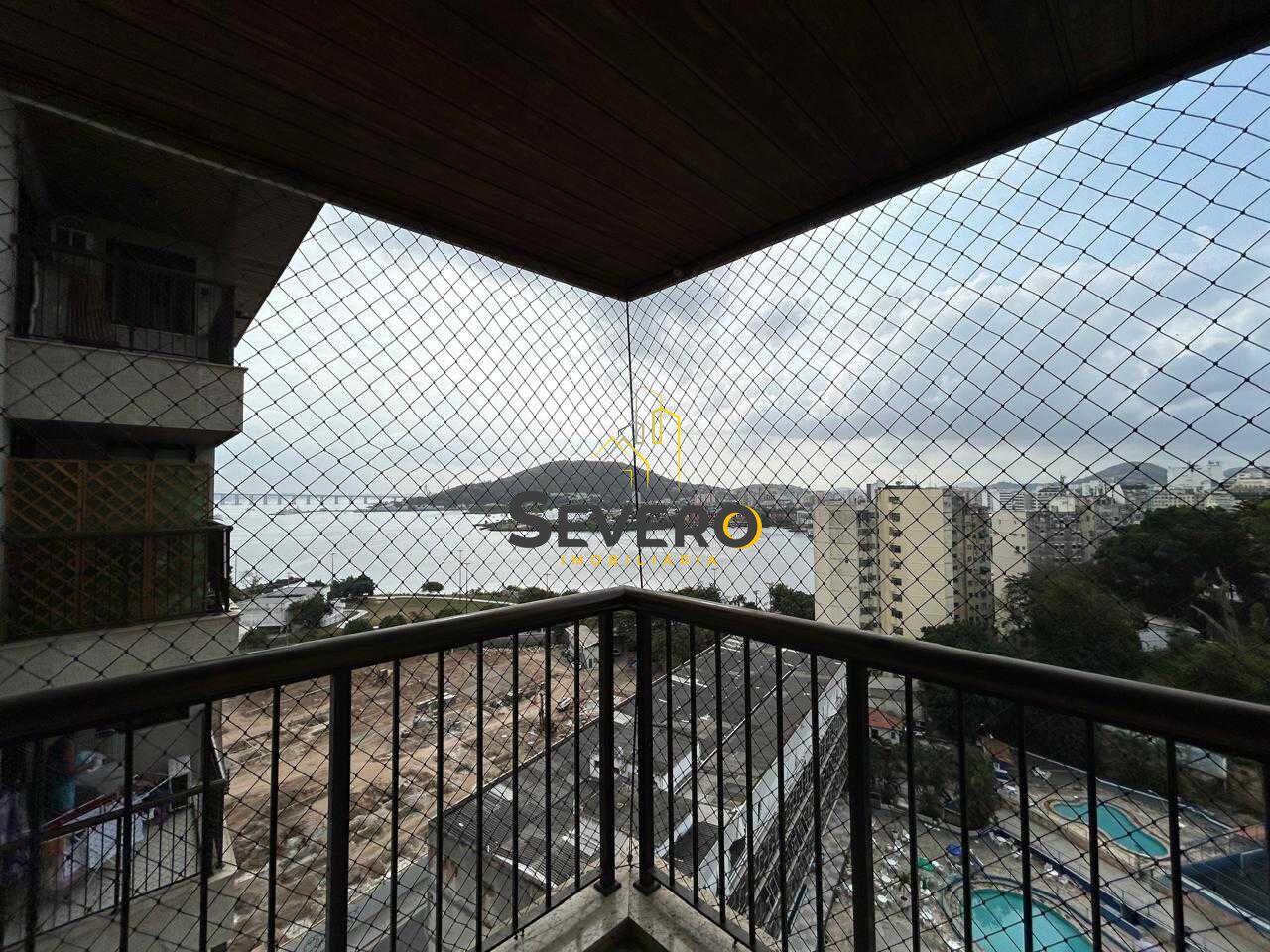 Apartamento à venda com 3 quartos, 130m² - Foto 1