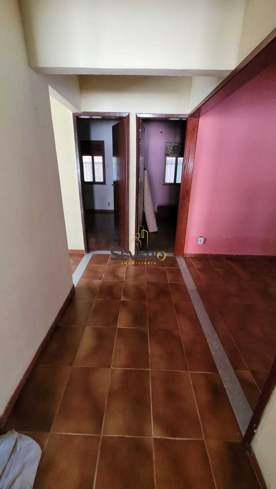 Casa à venda com 2 quartos, 200m² - Foto 7