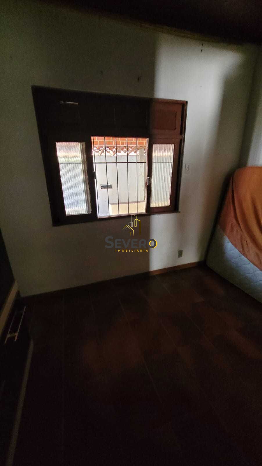 Casa à venda com 2 quartos, 200m² - Foto 5