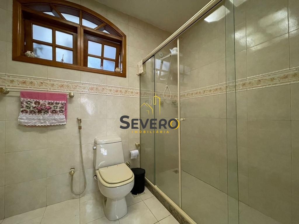 Casa à venda com 4 quartos, 306m² - Foto 12