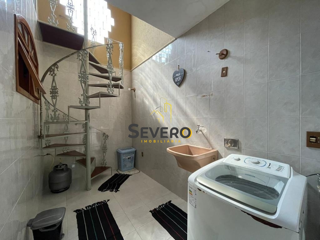 Casa à venda com 4 quartos, 306m² - Foto 18