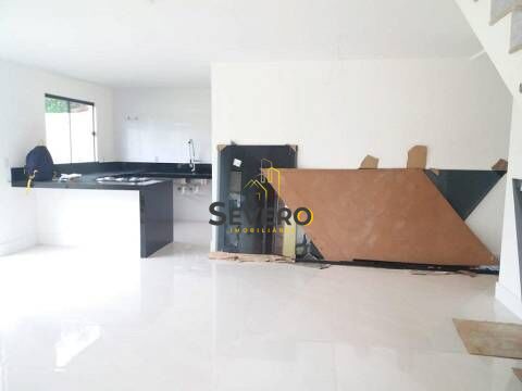 Casa à venda com 4 quartos, 140m² - Foto 11