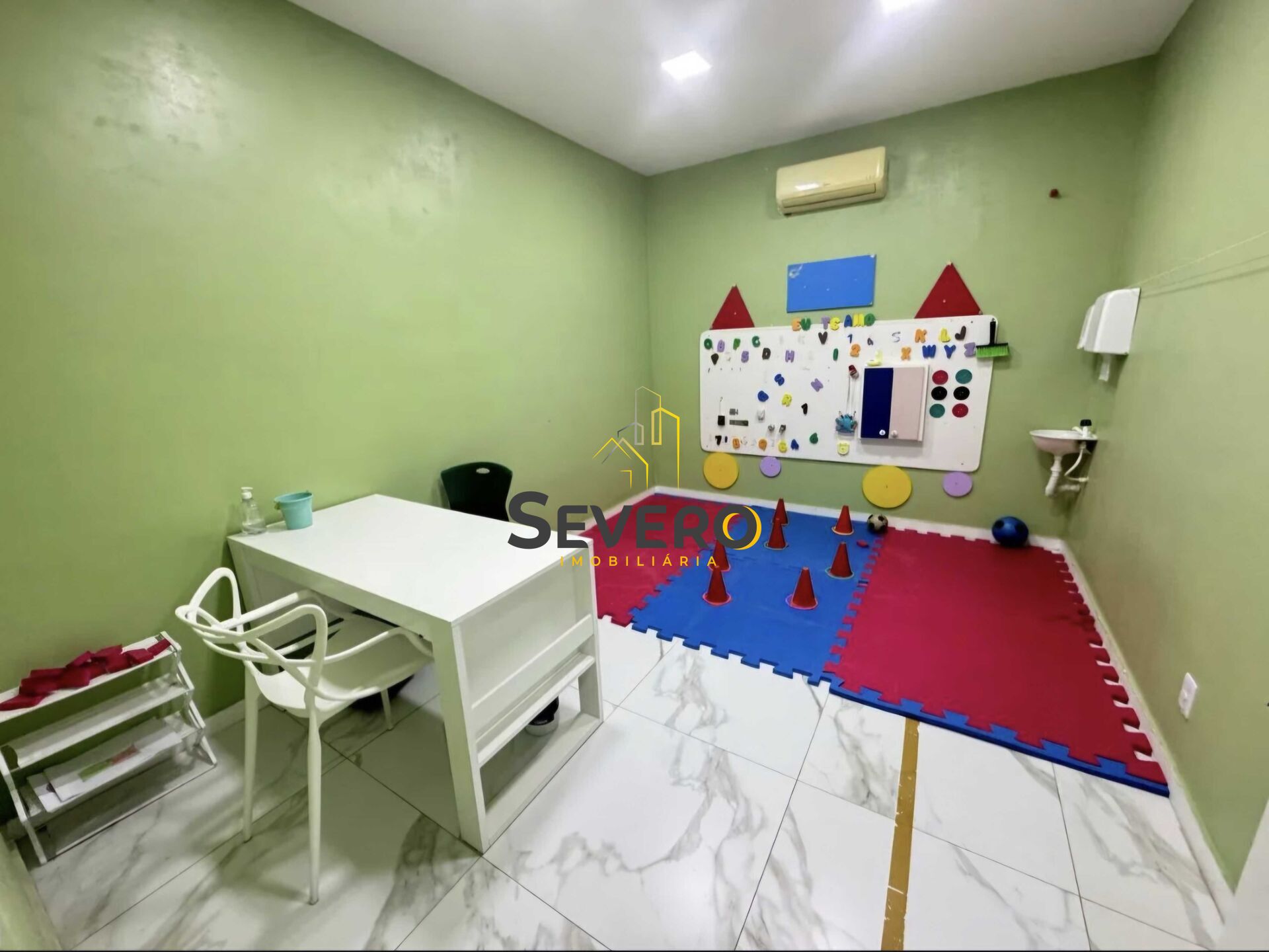 Casa, 16 quartos, 212 m² - Foto 12