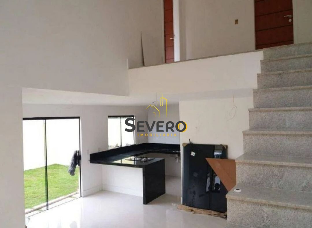 Casa à venda com 4 quartos, 140m² - Foto 1