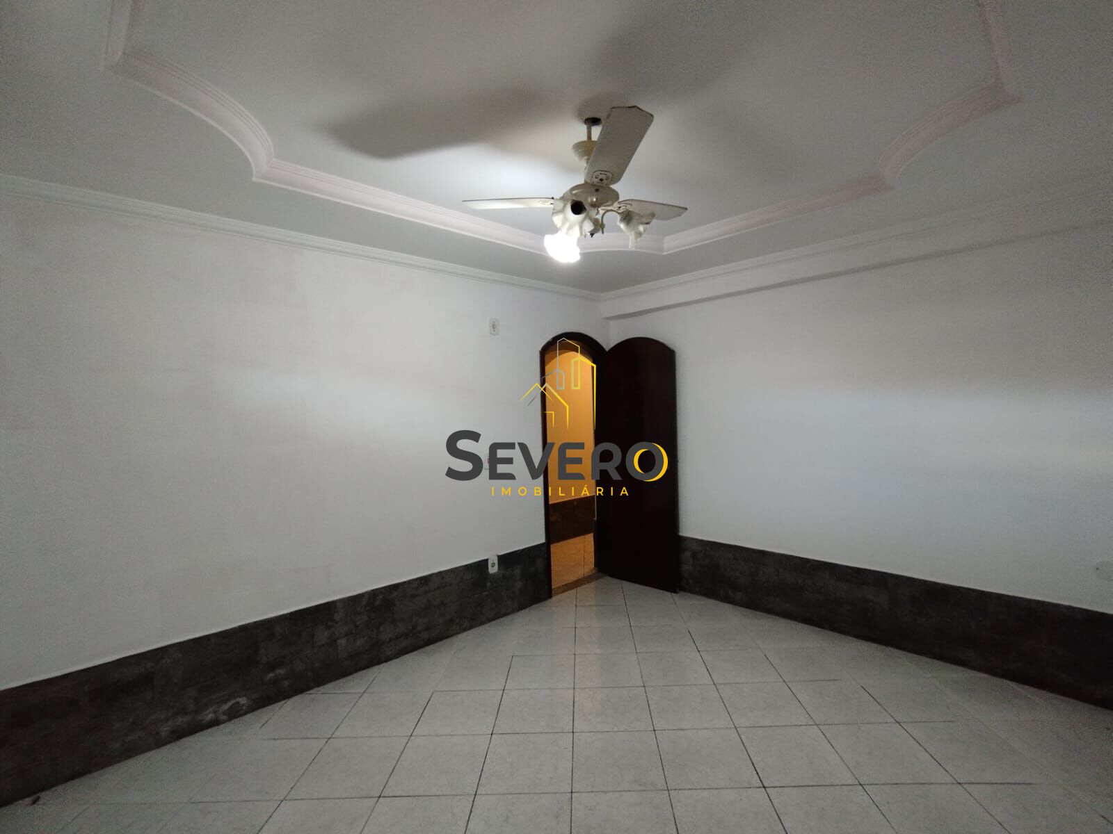 Casa à venda com 3 quartos, 360m² - Foto 14