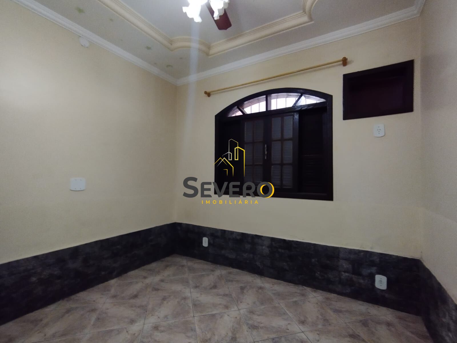 Casa à venda com 3 quartos, 360m² - Foto 17