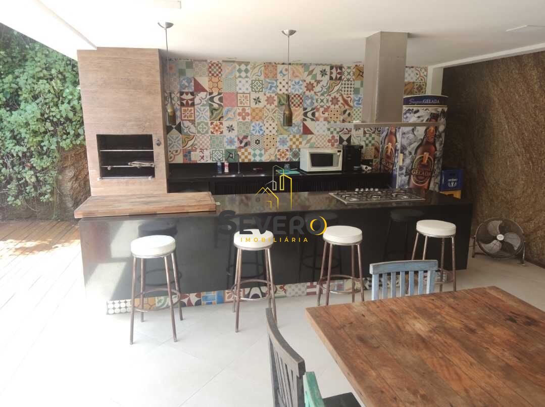 Casa à venda com 4 quartos, 360m² - Foto 13