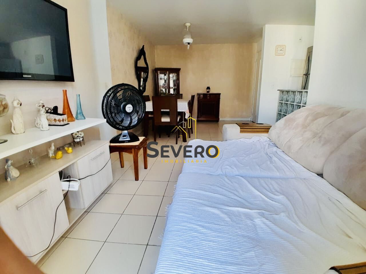 Apartamento à venda com 3 quartos, 75m² - Foto 2