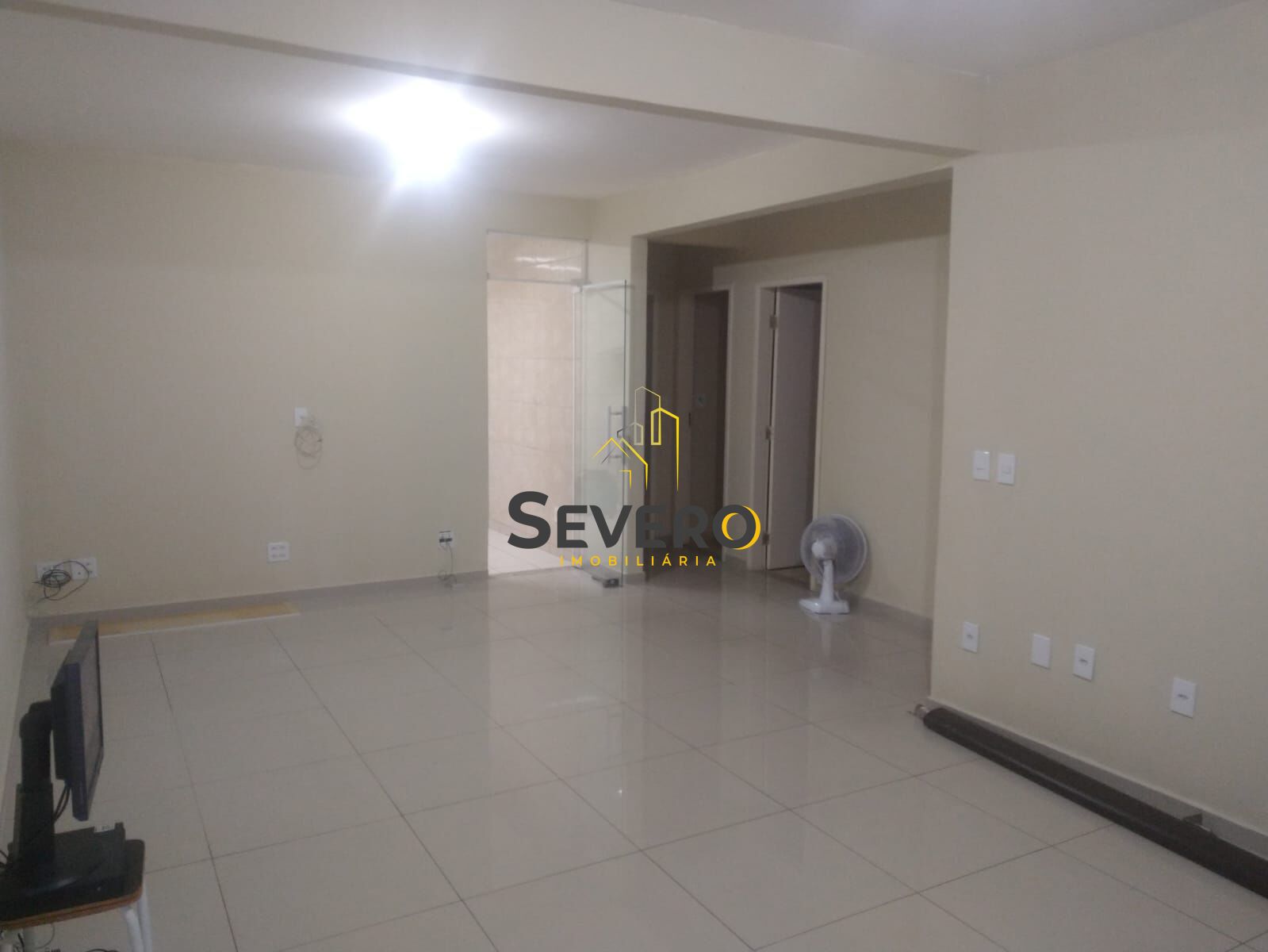 Casa à venda com 3 quartos, 360m² - Foto 3