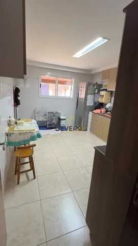 Casa à venda com 3 quartos, 180m² - Foto 5