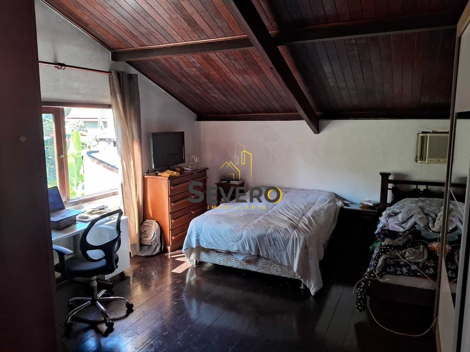 Casa à venda com 3 quartos, 246m² - Foto 13