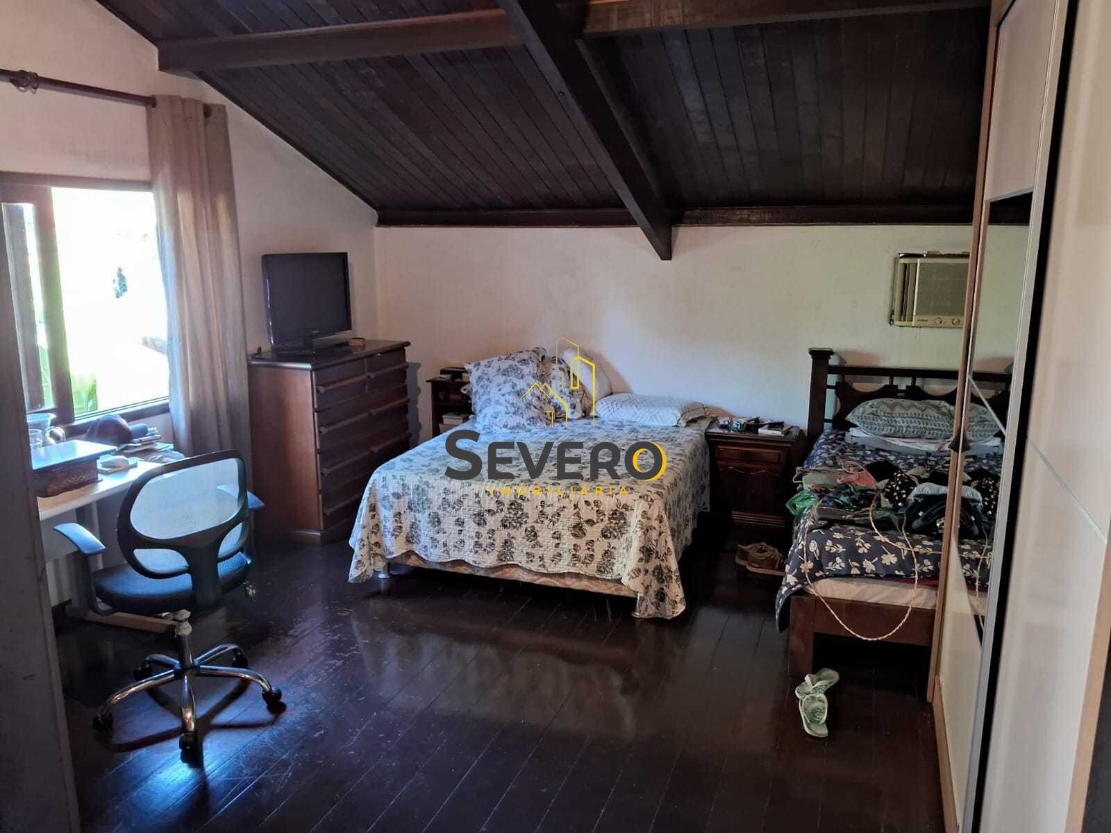 Casa à venda com 3 quartos, 246m² - Foto 14