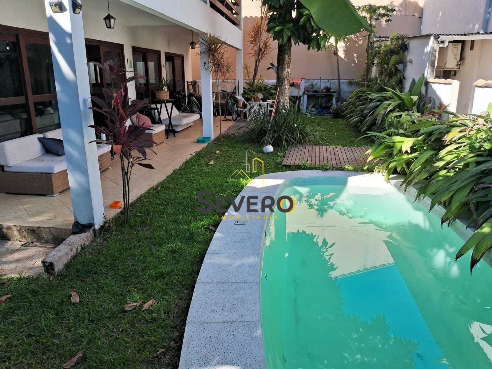 Casa à venda com 3 quartos, 246m² - Foto 4