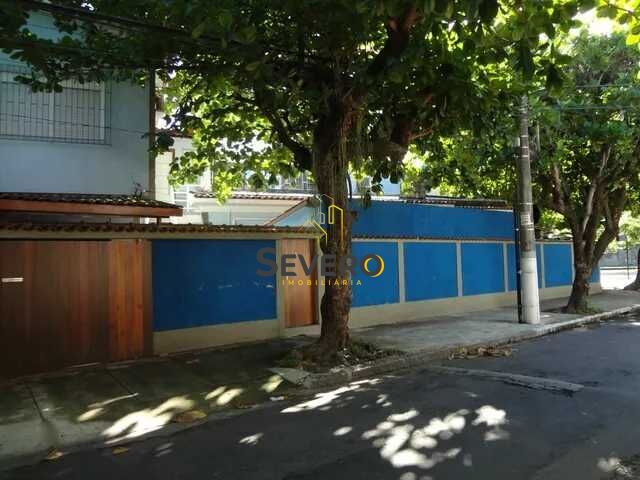 Casa à venda com 5 quartos, 374m² - Foto 3