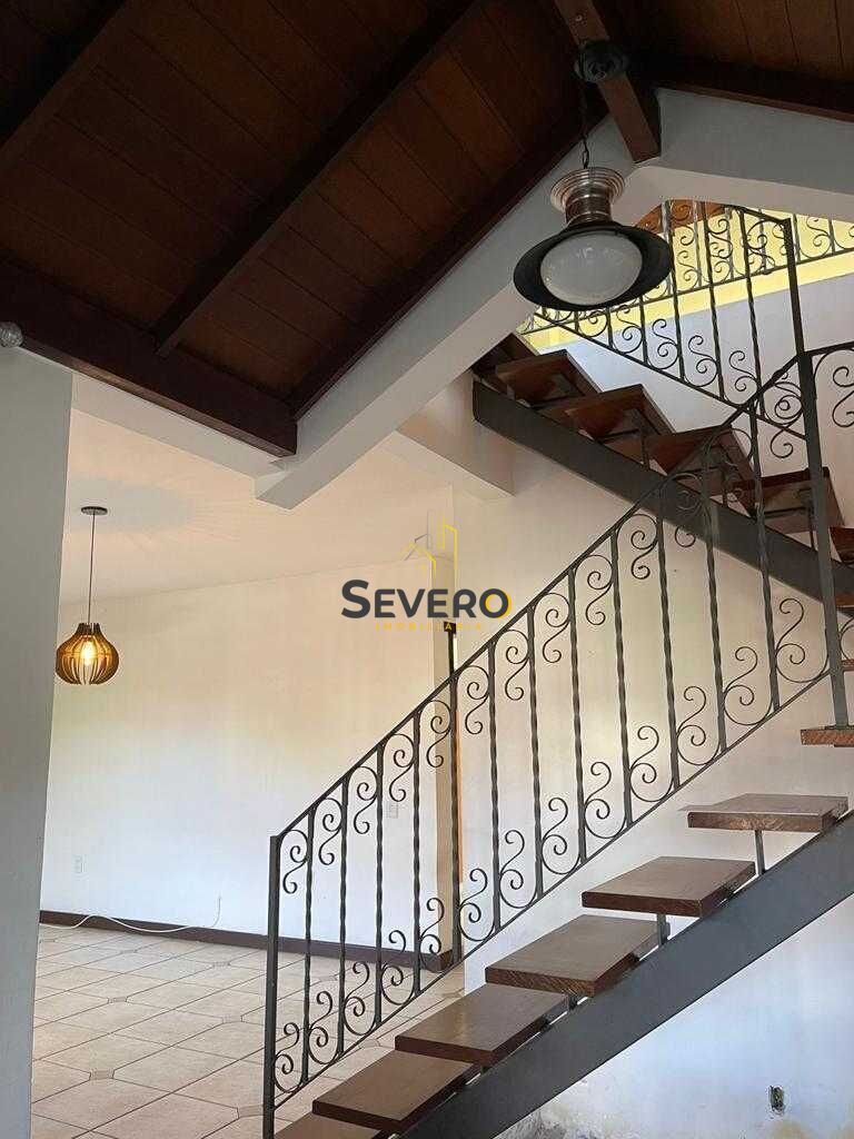 Casa à venda com 4 quartos, 360m² - Foto 8