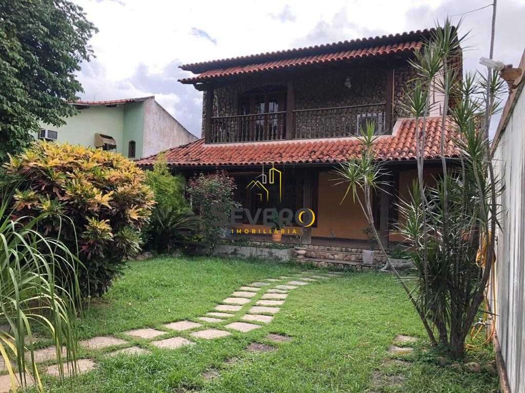 Casa à venda com 5 quartos, 300m² - Foto 3