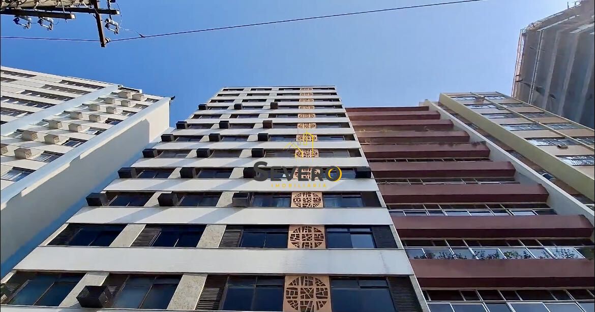 Apartamento à venda com 3 quartos, 180m² - Foto 1