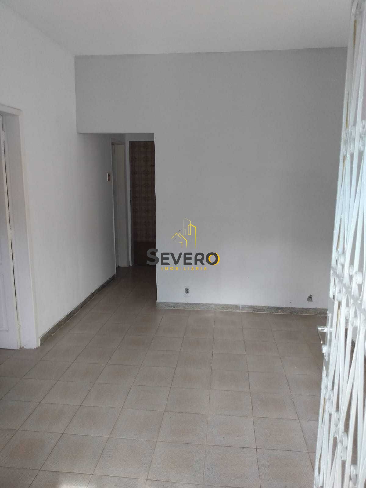 Casa à venda com 4 quartos, 460m² - Foto 4