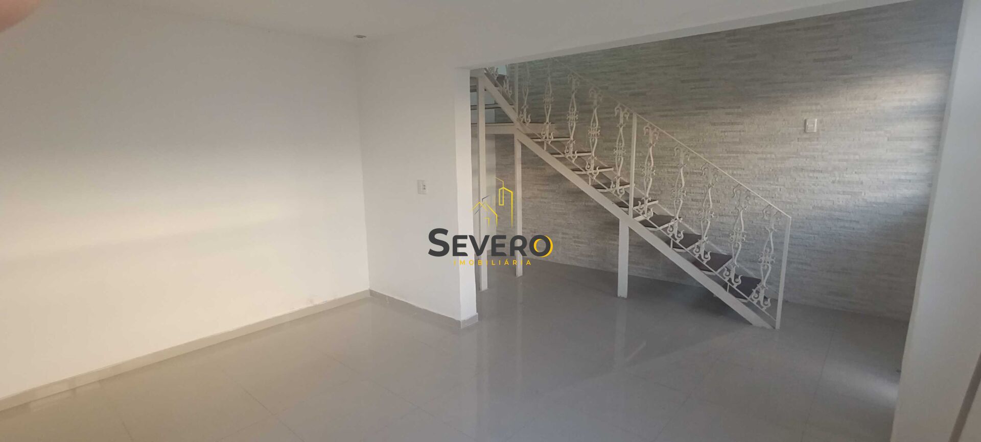 Casa à venda com 3 quartos, 290m² - Foto 4