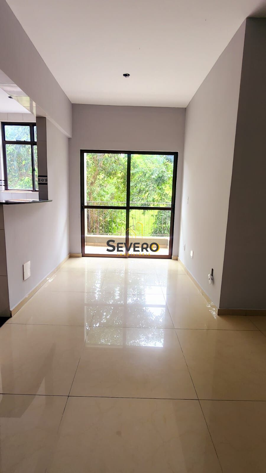 Apartamento à venda com 2 quartos, 65m² - Foto 2