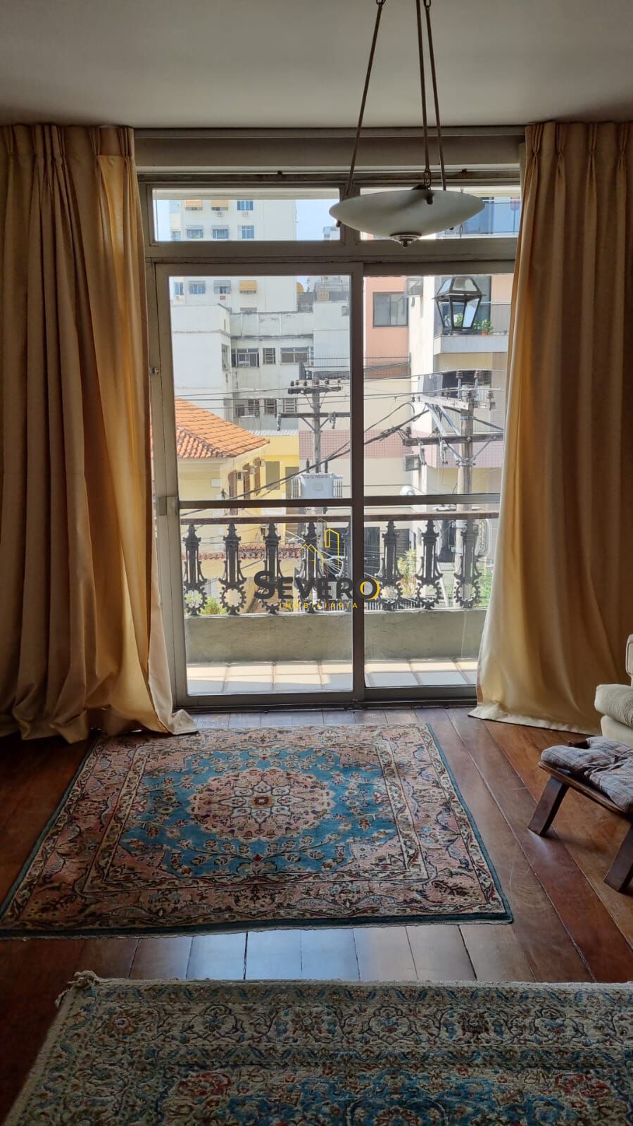 Apartamento à venda com 4 quartos, 180m² - Foto 1