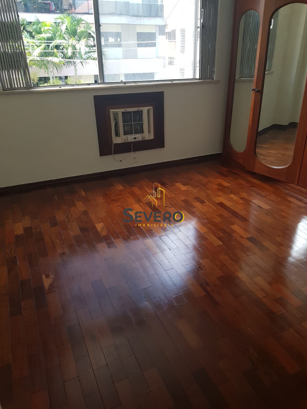 Apartamento à venda com 4 quartos, 180m² - Foto 9