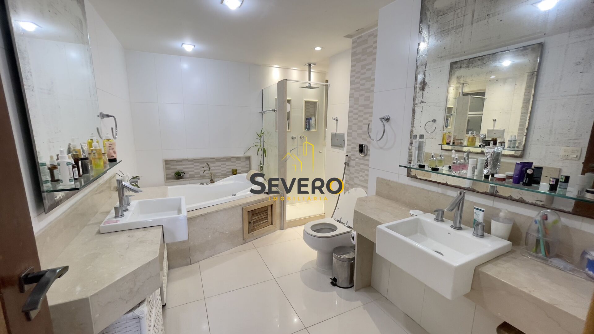 Apartamento à venda com 4 quartos, 229m² - Foto 44