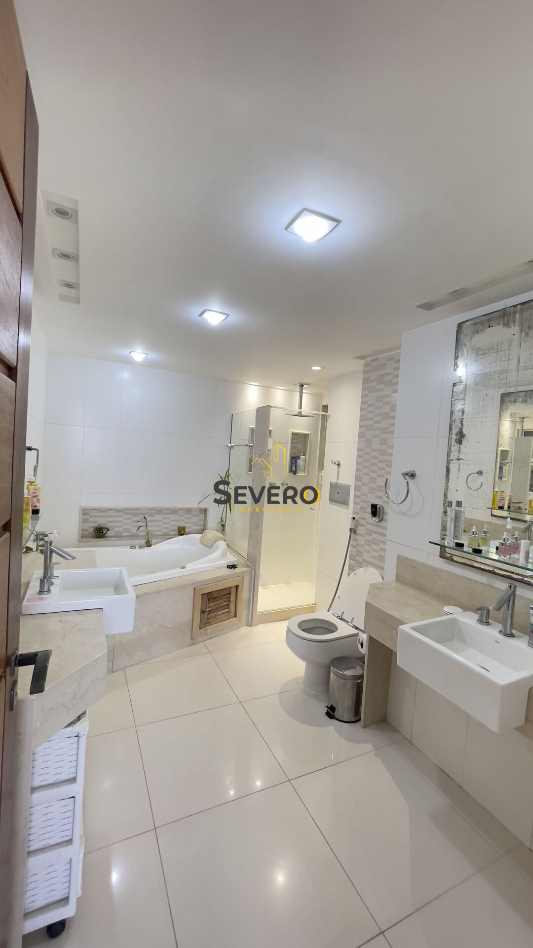 Apartamento à venda com 4 quartos, 229m² - Foto 43