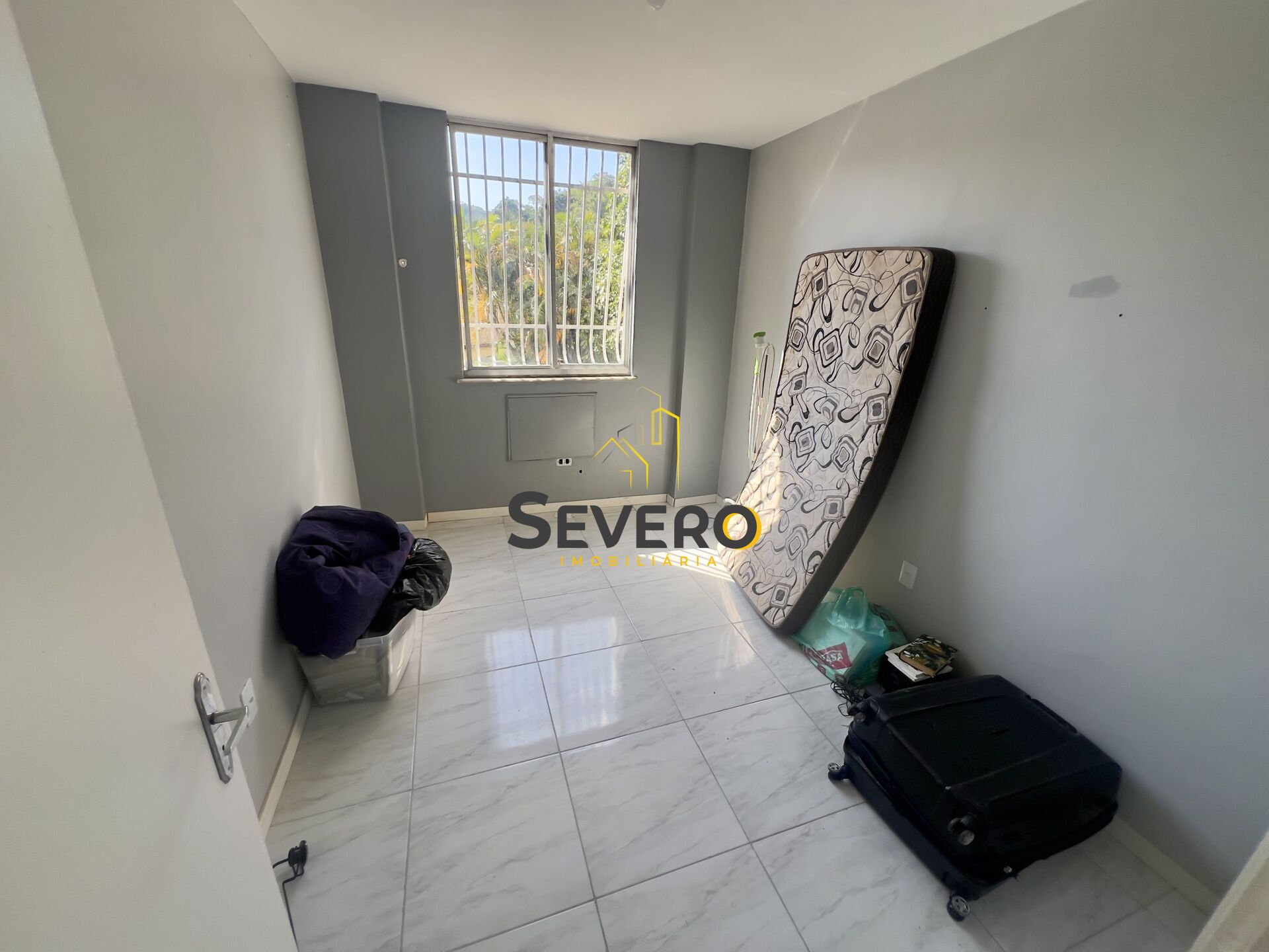 Apartamento à venda com 2 quartos, 60m² - Foto 2