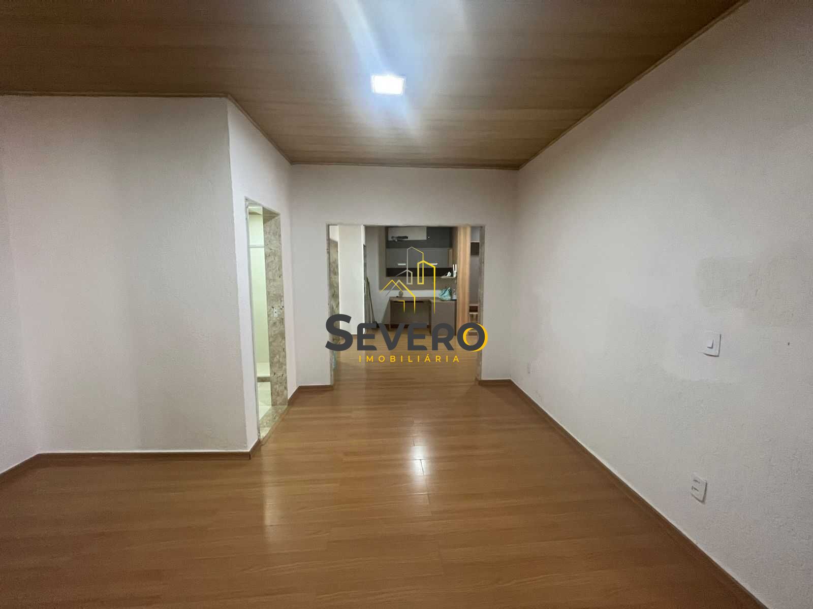 Casa à venda com 4 quartos, 1800m² - Foto 5