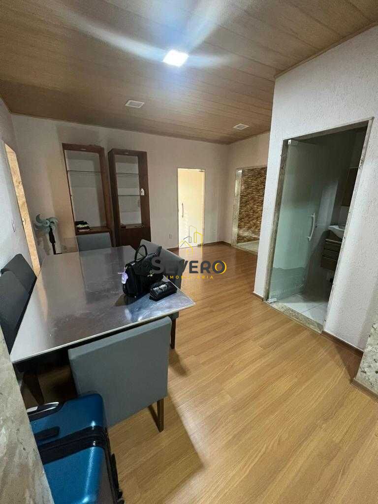 Casa à venda com 4 quartos, 1800m² - Foto 17