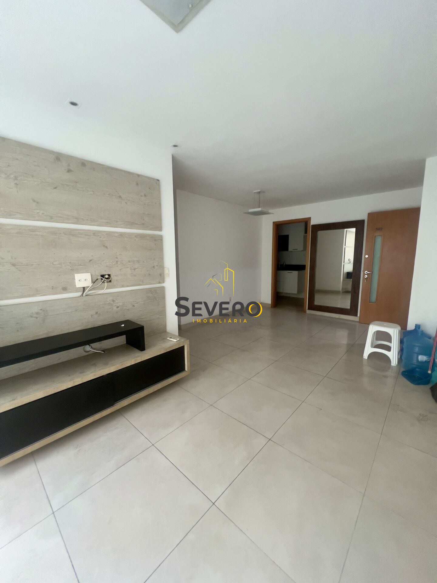 Apartamento à venda com 2 quartos, 84m² - Foto 3