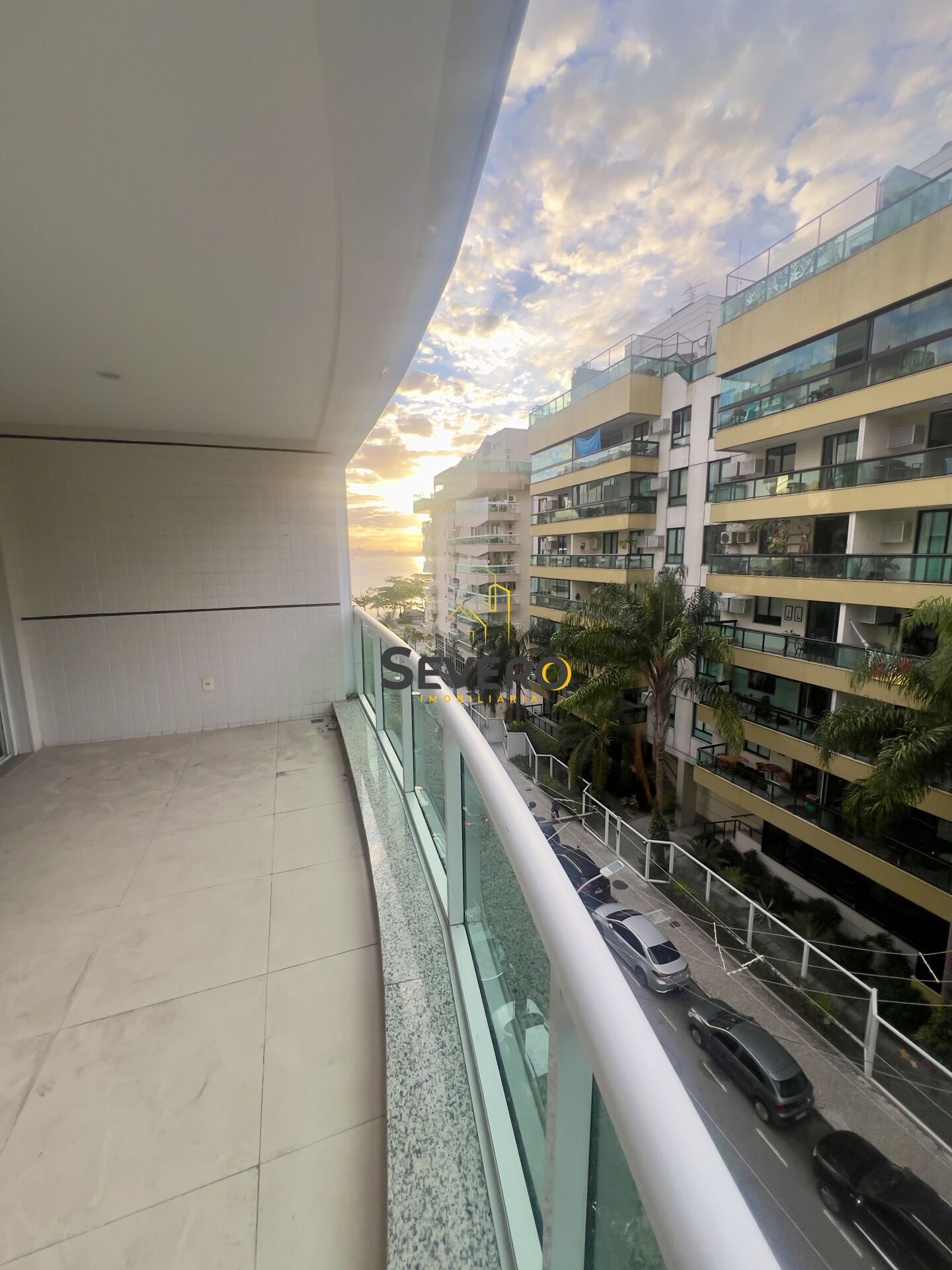 Apartamento à venda com 2 quartos, 84m² - Foto 1