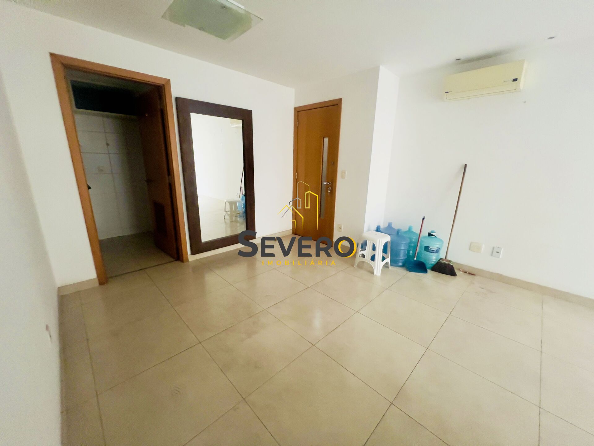 Apartamento à venda com 2 quartos, 84m² - Foto 4