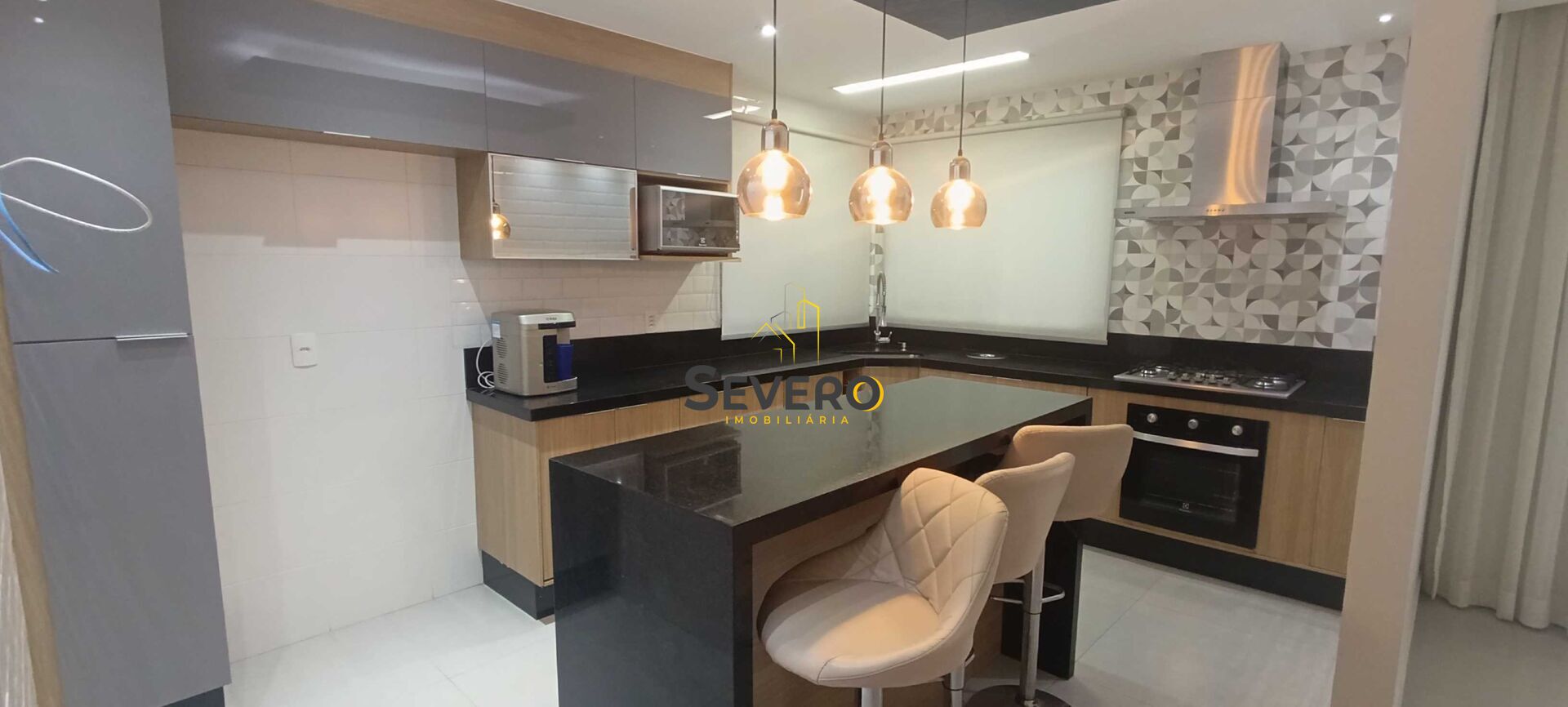 Casa à venda com 3 quartos, 170m² - Foto 1