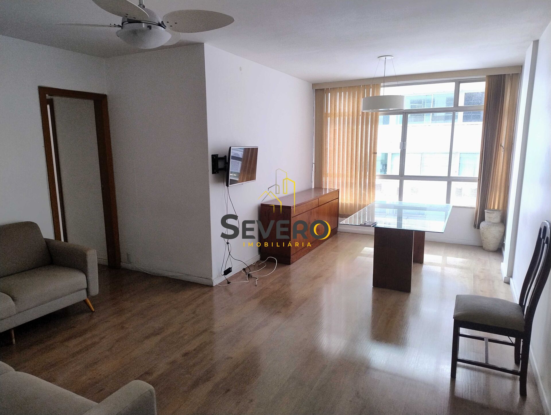 Apartamento à venda com 3 quartos, 100m² - Foto 1