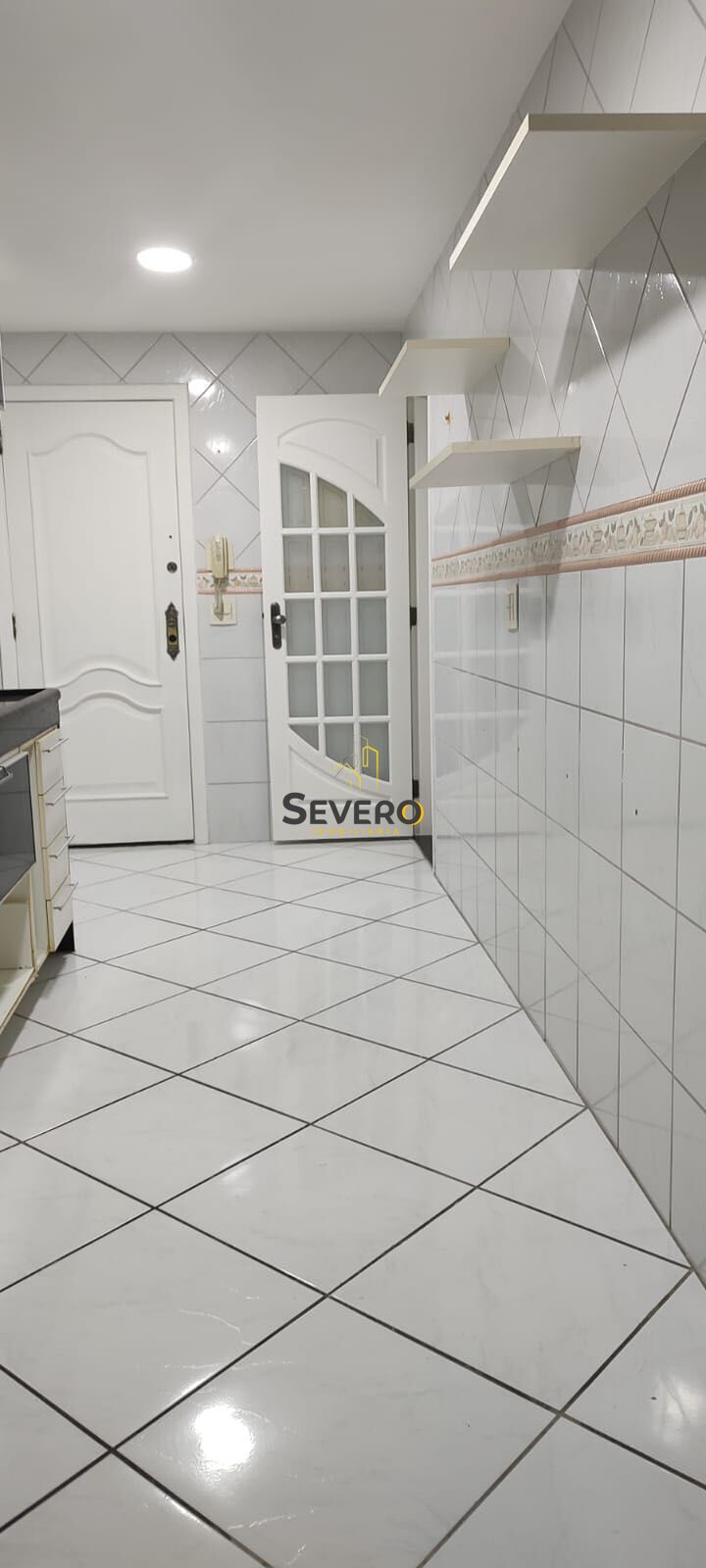 Apartamento à venda com 2 quartos, 73m² - Foto 2