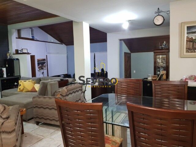 Casa de Condomínio à venda com 7 quartos, 410m² - Foto 3