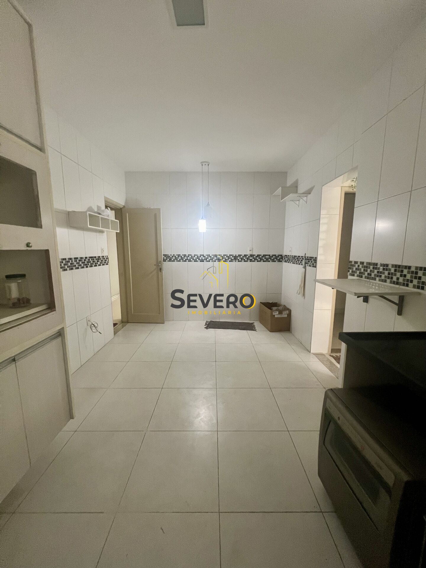 Apartamento à venda com 3 quartos, 130m² - Foto 4