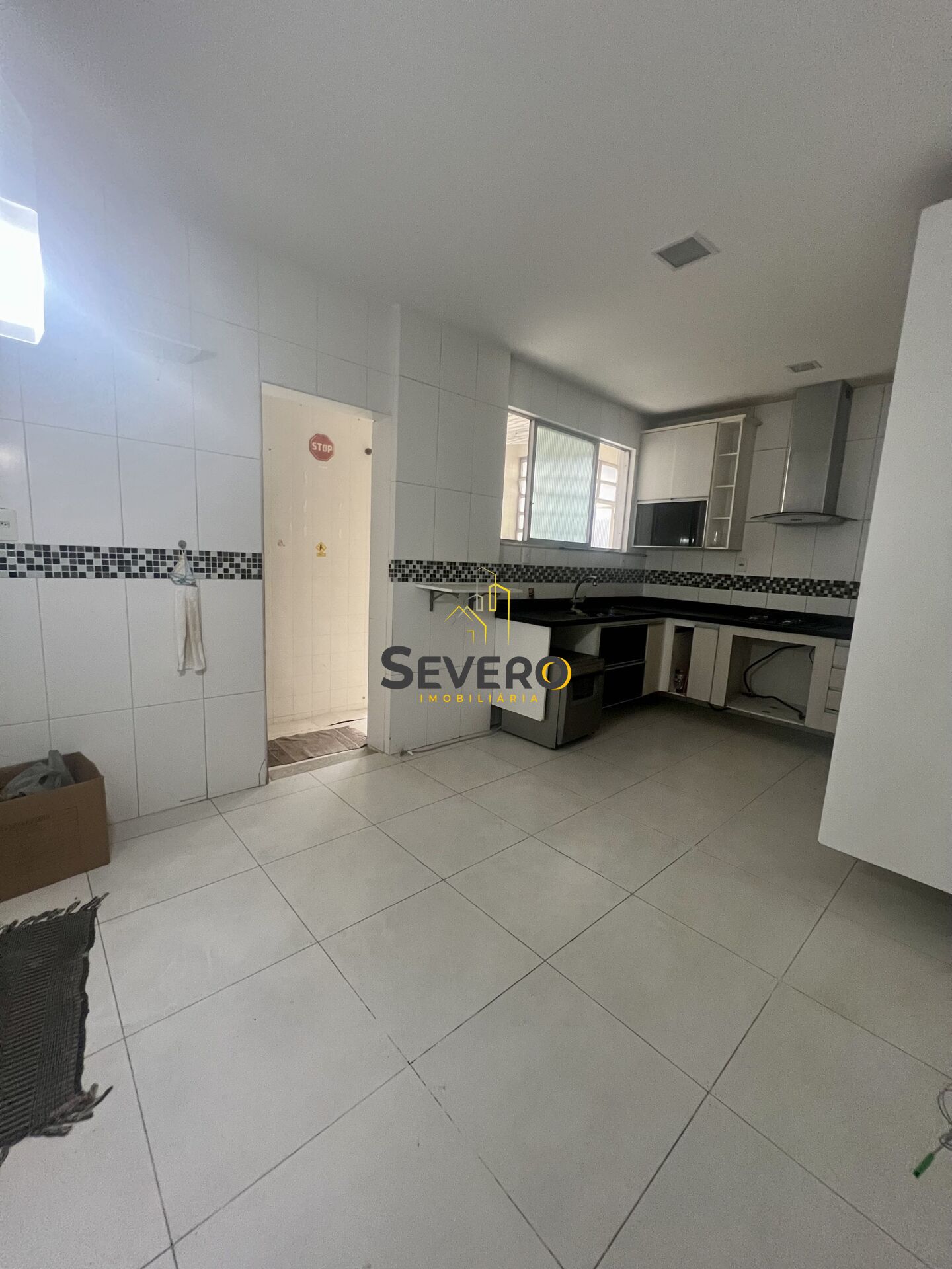 Apartamento à venda com 3 quartos, 130m² - Foto 3