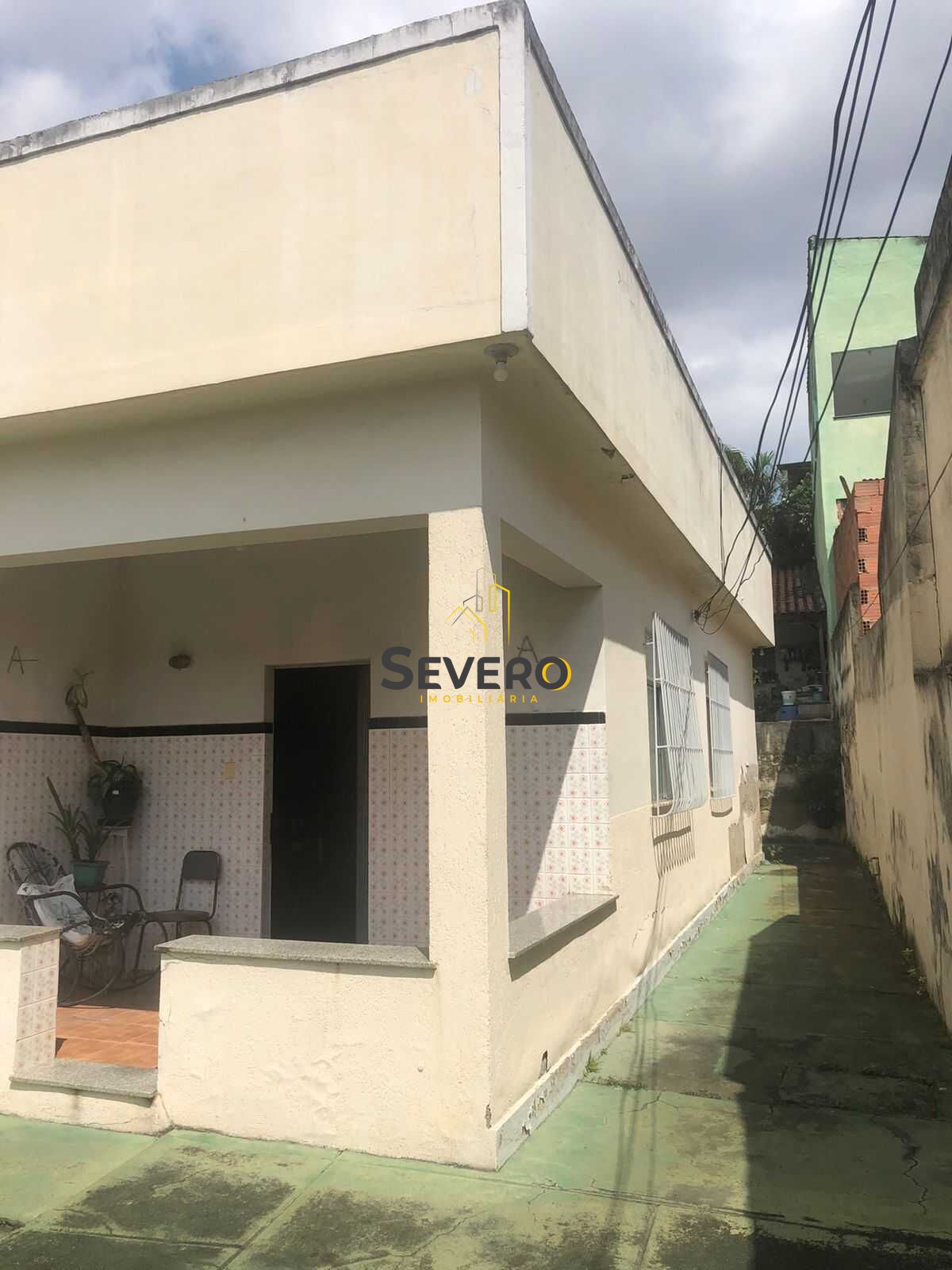 Casa à venda com 2 quartos, 186m² - Foto 1