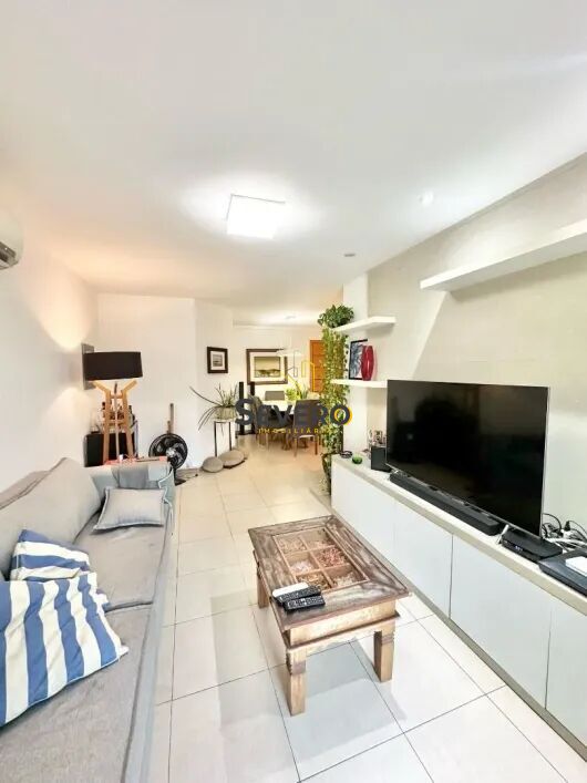 Apartamento à venda com 3 quartos, 154m² - Foto 4