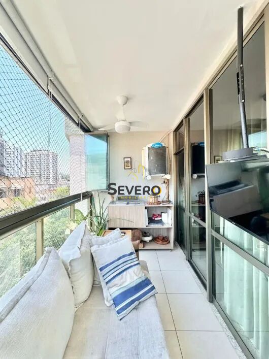 Apartamento à venda com 3 quartos, 154m² - Foto 1