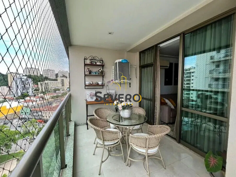 Apartamento à venda com 3 quartos, 154m² - Foto 2