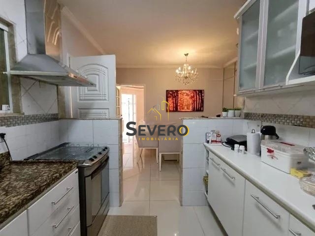 Casa à venda com 3 quartos, 180m² - Foto 11