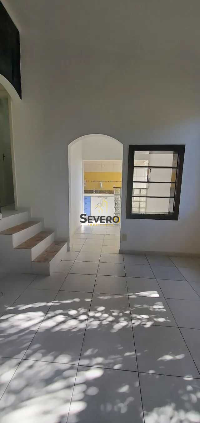 Casa à venda com 2 quartos, 67m² - Foto 11