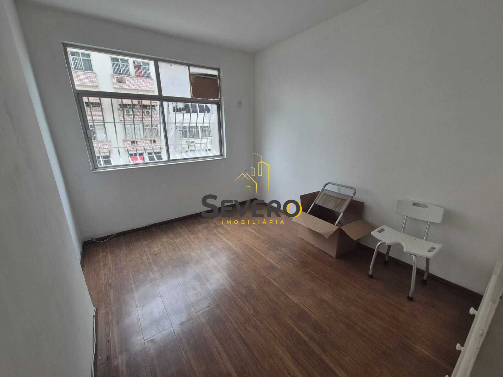 Apartamento à venda com 2 quartos, 110m² - Foto 5