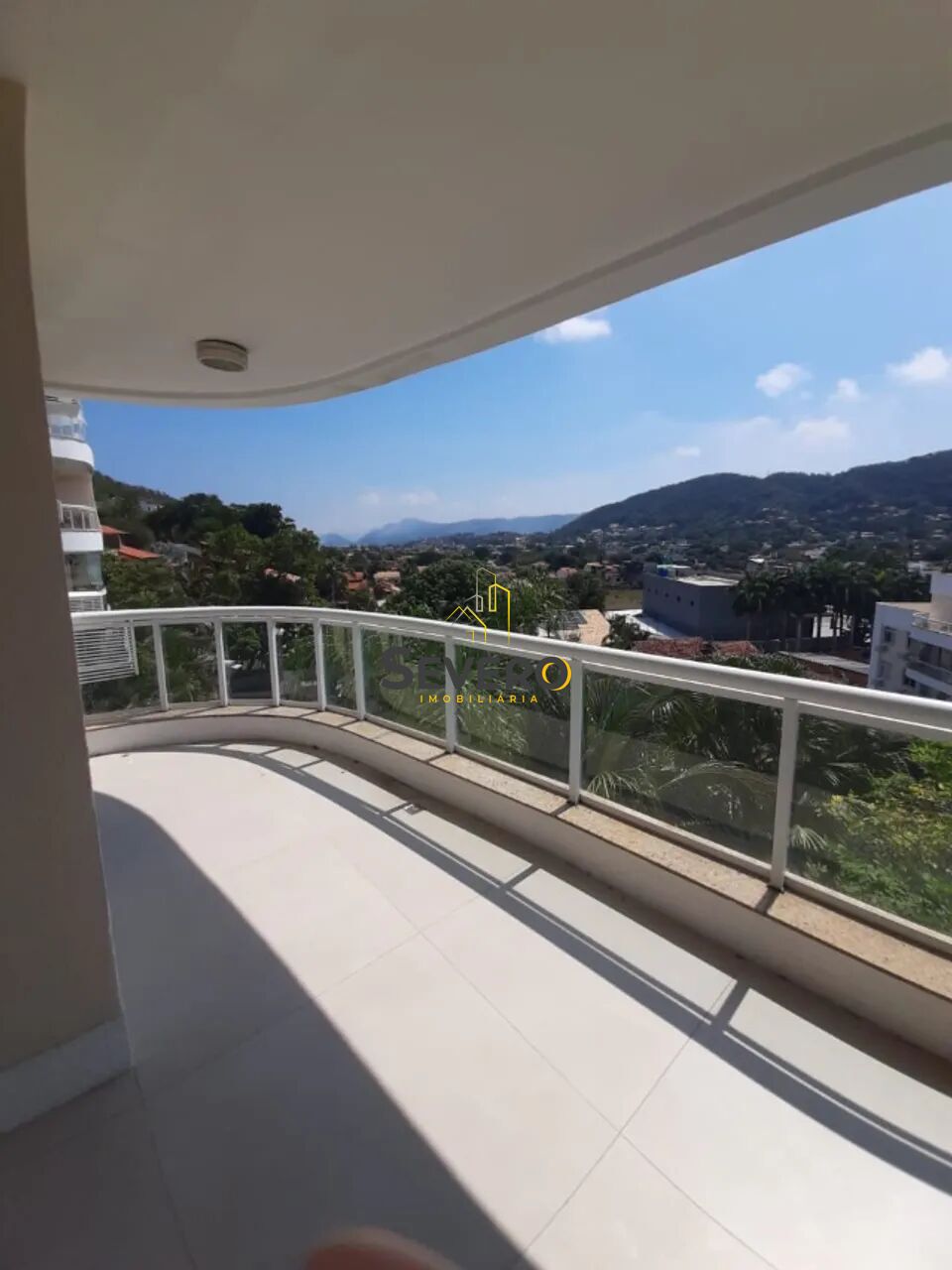 Apartamento à venda com 3 quartos, 120m² - Foto 1