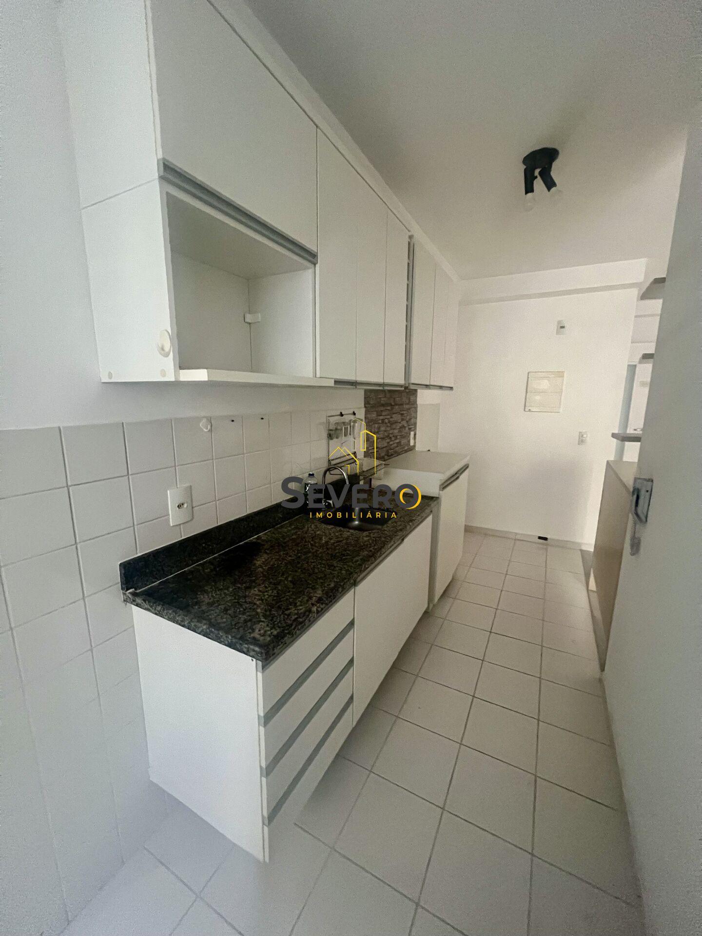 Apartamento à venda com 3 quartos, 75m² - Foto 8